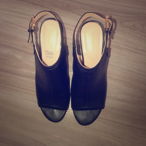 Liz Claiborne Shoes - ✨Liz Claiborne block heeled sandals ✨SALE‼️💋💋